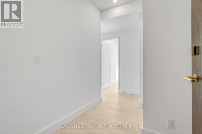 Photo - 6 Greenbriar Rd Unit 523