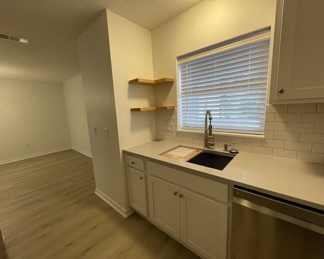 Photo - 4270 Calinda Ln Unit 328