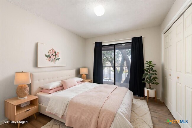 Photo - 1202 Thorpe Ln Unit 216