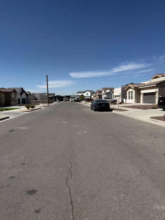 Photo - 13389 Carterton Ave