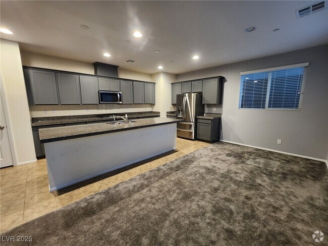 Building Photo - 10384 Bagg Ave Rental