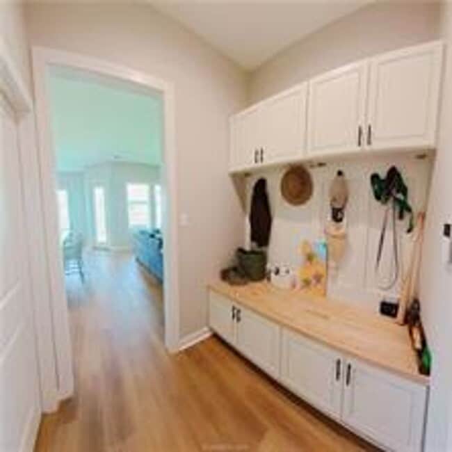 2105 Aleppo Ct