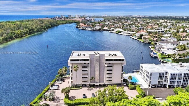 Building Photo - 900 NE Spanish River Blvd Unit 5C & 5E Rental