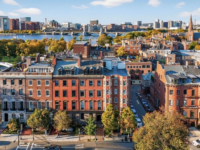 Building Photo - 93 Beacon St Unit 5