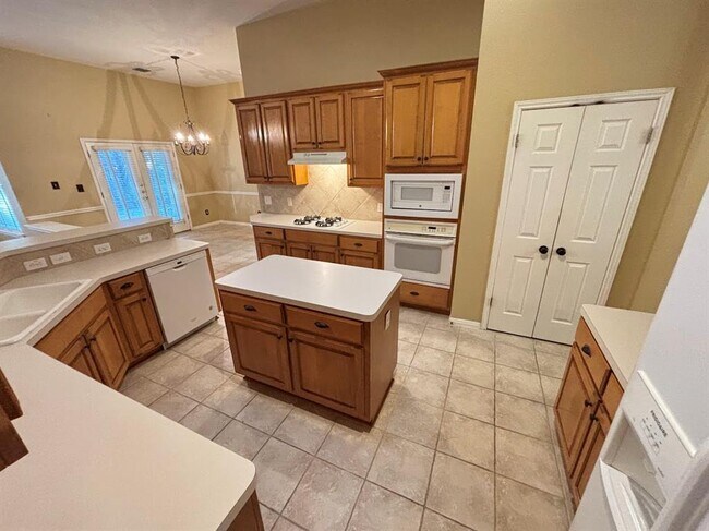 Photo - 2909 Yandall Dr