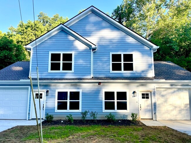 Building Photo - 3511 Lamar Ave