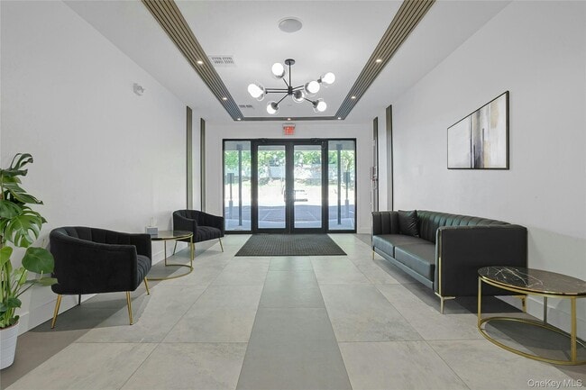 Building Photo - 962 US-9W Unit 304