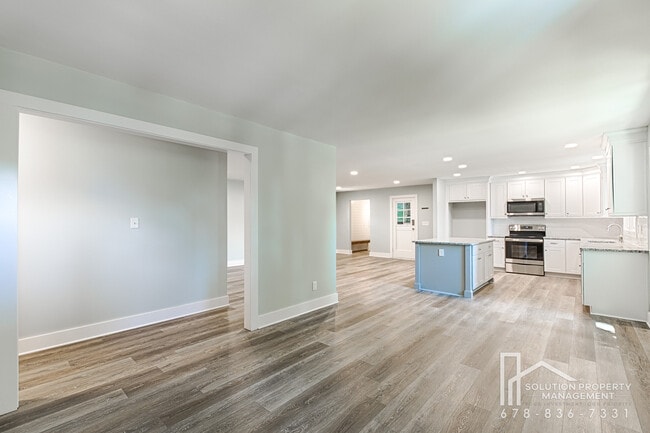 Photo - 3979 Potomac Dr NW