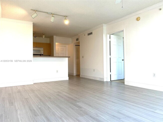 Photo - 1919 Van Buren St Unit 506A