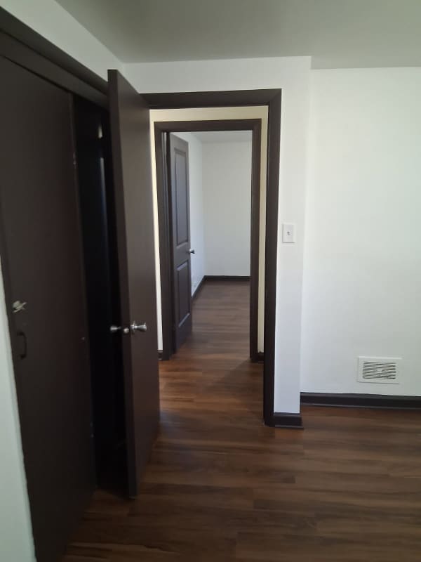 Photo - 4900 N 40th St