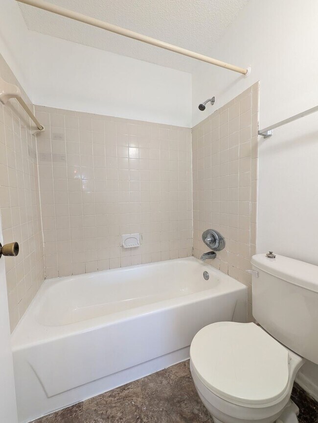 Photo - Charming 1 Bedroom / 1 Bathroom Condo – Pompano Beach