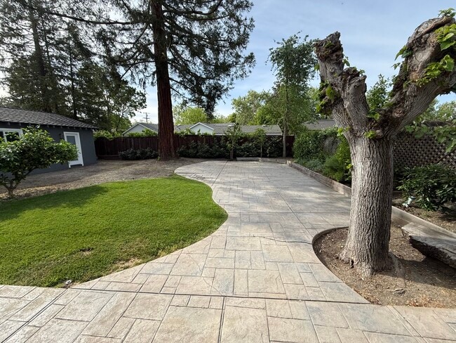 Photo - 3149 Rogers Ave