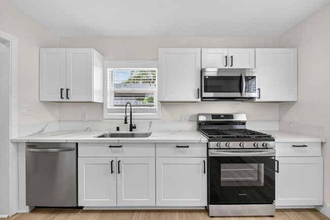 Building Photo - 2905 Imperial Ave Unit 31 29th Street