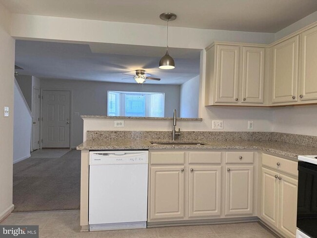 Photo - 107 Merrill Ct