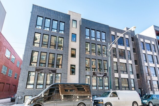 Building Photo - 1008 N Larrabee St Unit 3S
