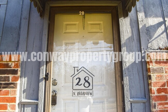 Photo - 28 N Broadview St