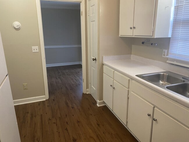 Photo - 7602 Hunt Club Rd