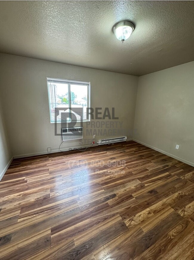 Photo - 1717 Oakshire Ln Unit D