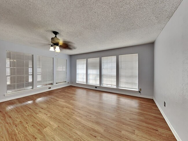 Photo - 7105 Rolling Fork Dr