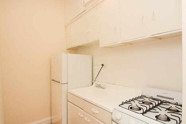 Photo - 4650 N Paulina St Unidad 201