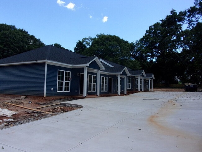 Building Photo - New Construction 2 Bedroom 1 Bath Apartment in Downtown Clover Unit 188