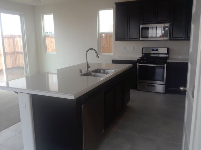 Photo - Centrally Located 3 Bedroom, 2.5 bath in gated community of Elk Grove