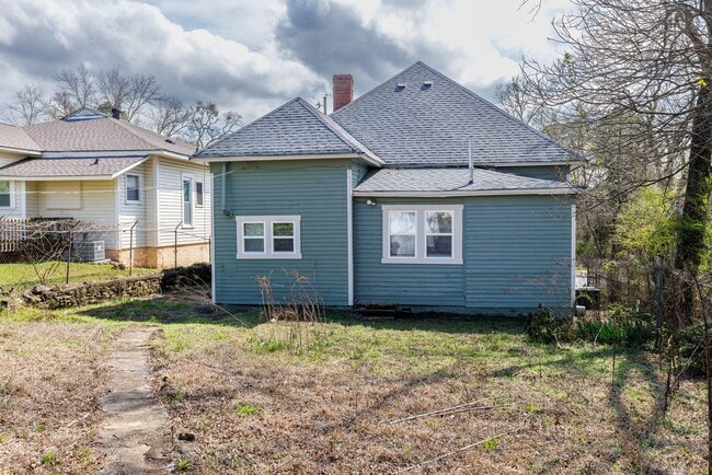 Photo - 3 Bedroom, 2 Bath in North Pratt