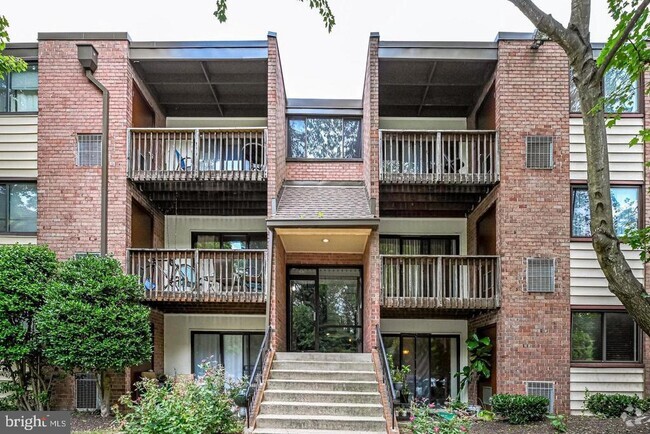 Building Photo - 10720 West Dr Unit 303 Rental