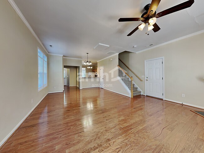 Photo - 152 Town Park Dr