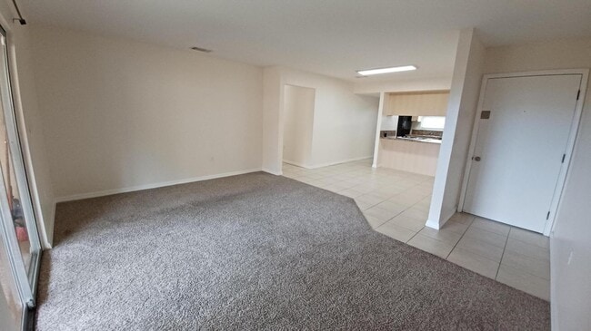 Photo - 280 Ulster Ln