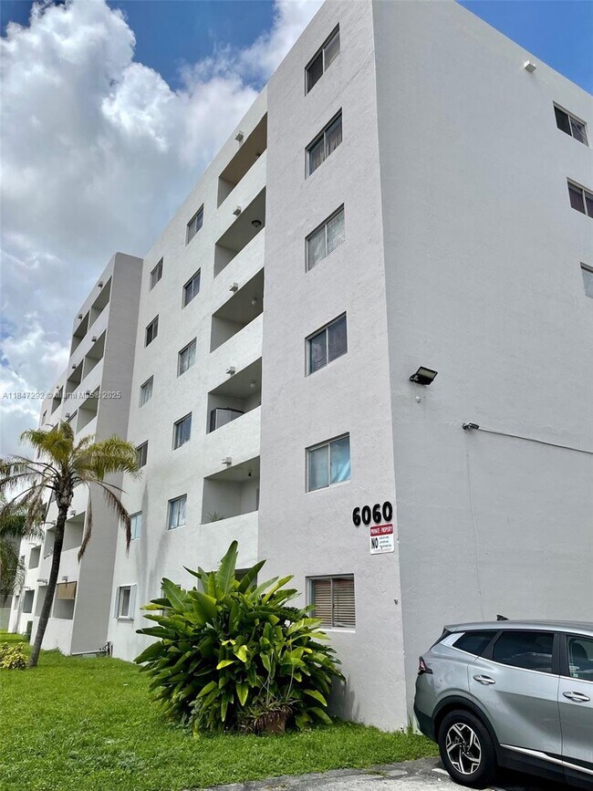 Photo - 6060 W 21st Ct Condo Unit 401