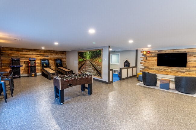 Game Room - Franklin Landings