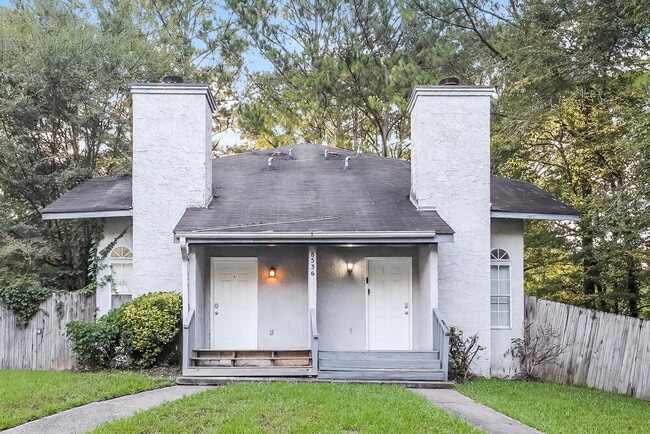 Building Photo - 8536 Pineland Dr Rental