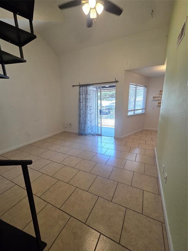 Photo - 1840 Burton Dr Unit 142