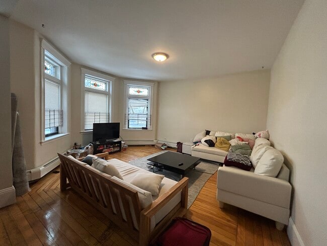 Photo - 1426 Commonwealth Ave Unidad 1