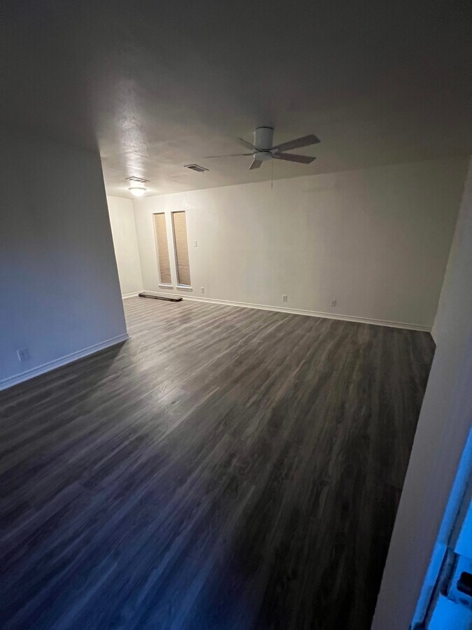 Photo - 2706 N Hickory St Casa