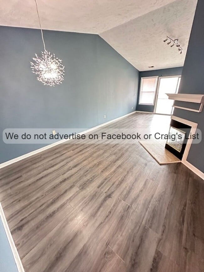 Photo - 946 Stewarts Creek Dr