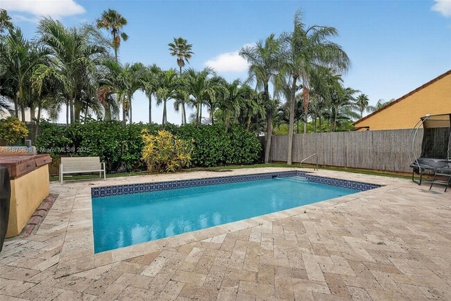 Photo - 20424 NE 10th Ct Rd