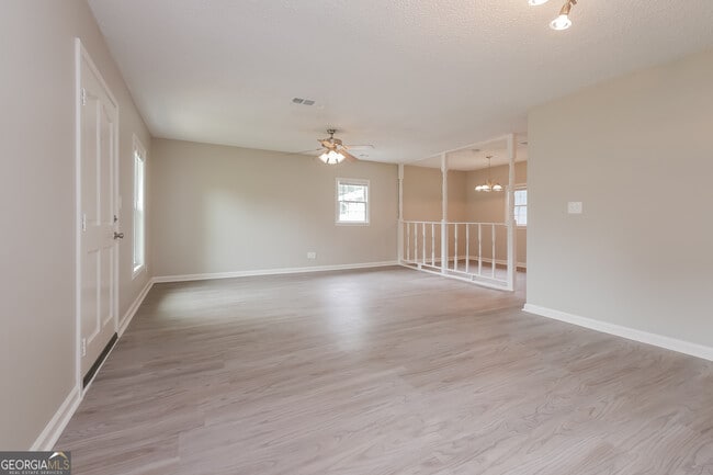 Photo - 52 Andover Dr