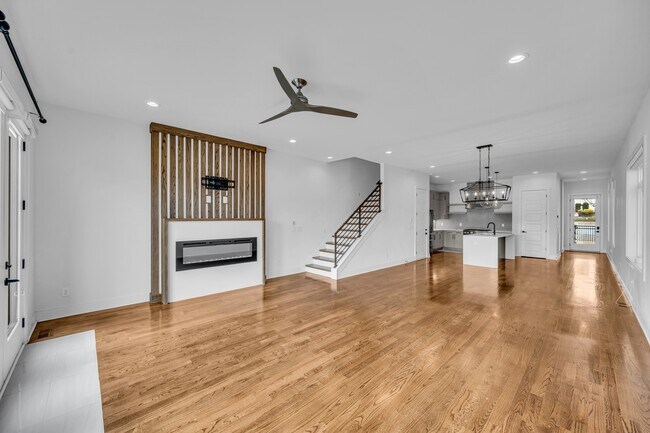 Photo - 3325 Felicia St