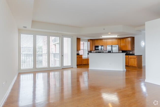 2BR, 2.5BA + Den - 1,690SF - Dining - Fountain Square