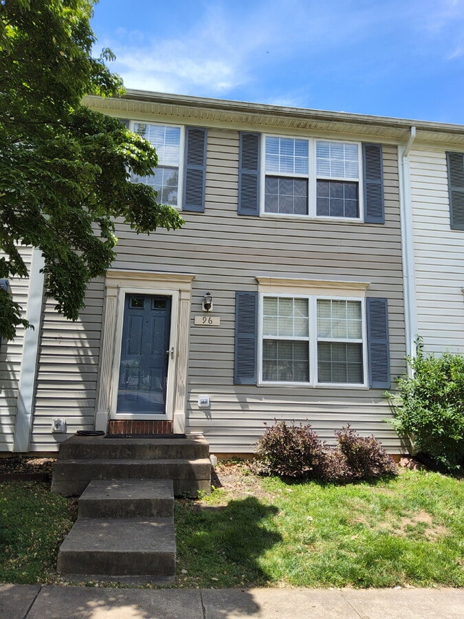 Photo - 96 Dorset Ln
