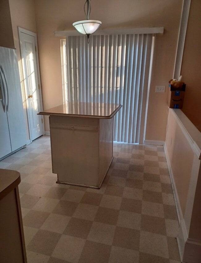 Photo - 2416 Normancrest Ct