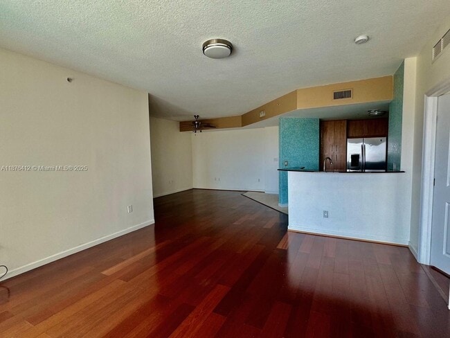 Building Photo - 7900 Harbor Island Dr Unit 1017 Rental