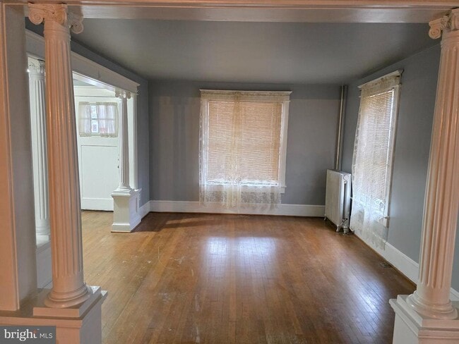 Photo - 314 W Martin St