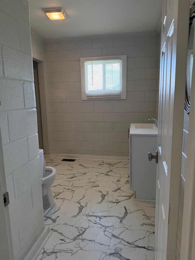Photo - Rouse road - Room #1