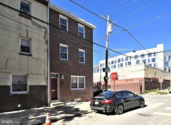 Photo - 1554 N Lawrence St