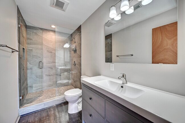 519 Greenup St Unit C