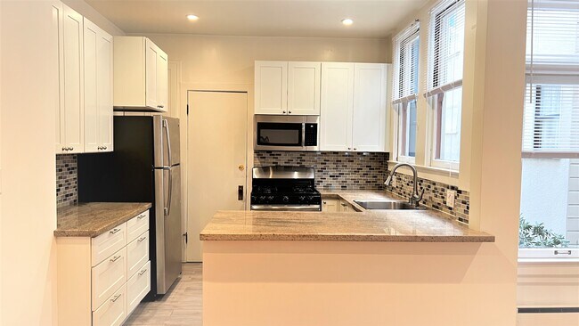 Photo - 1840 Franklin St Apartments Unit #3