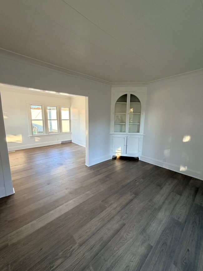 Photo - 1352 S 59th St